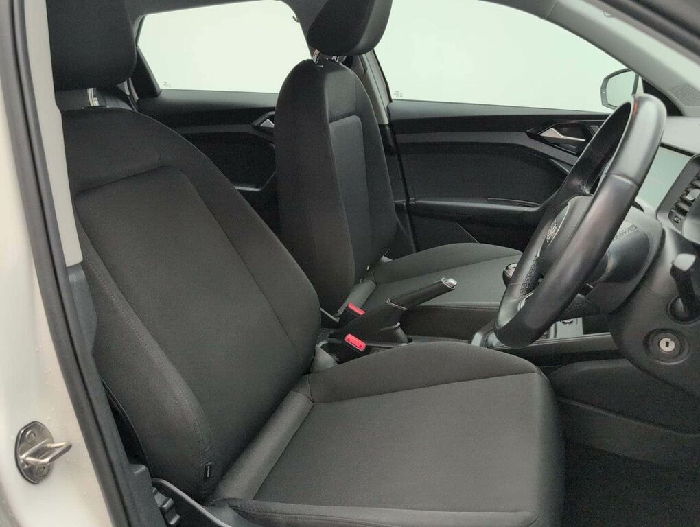 Audi A1 Technik Black #12
