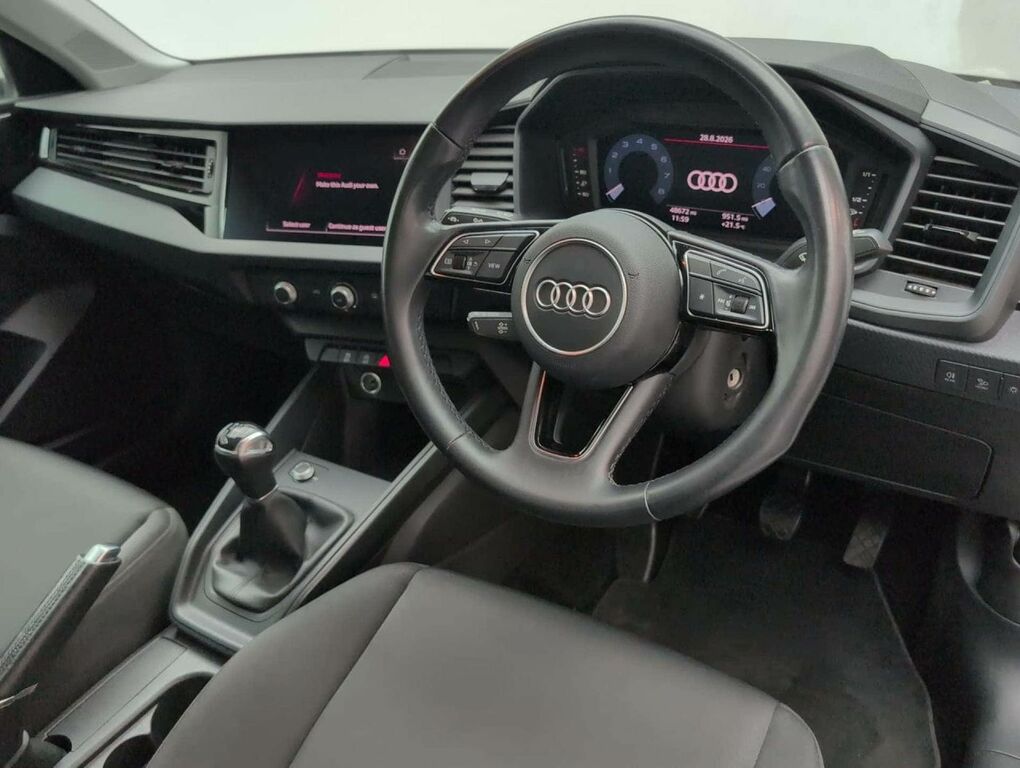 Audi A1 Technik Black #11