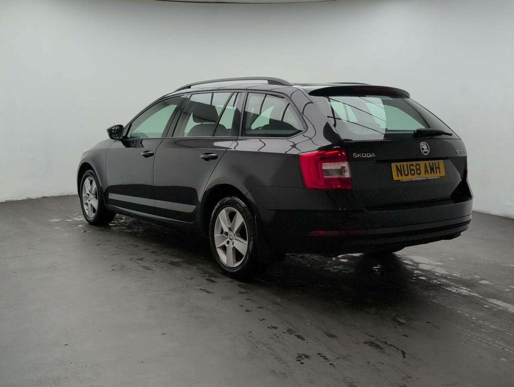 Skoda Octavia 1.5 Octavia Se Tsi Black #6