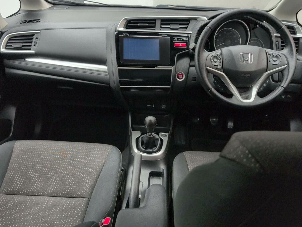 Honda Jazz Ex White #25