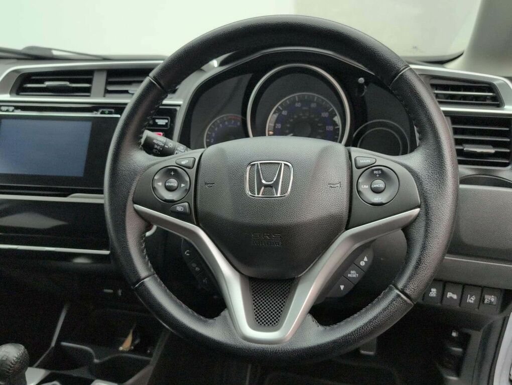Honda Jazz Ex White #24