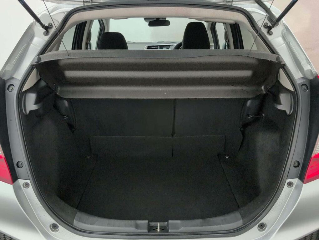 Honda Jazz Ex White #28