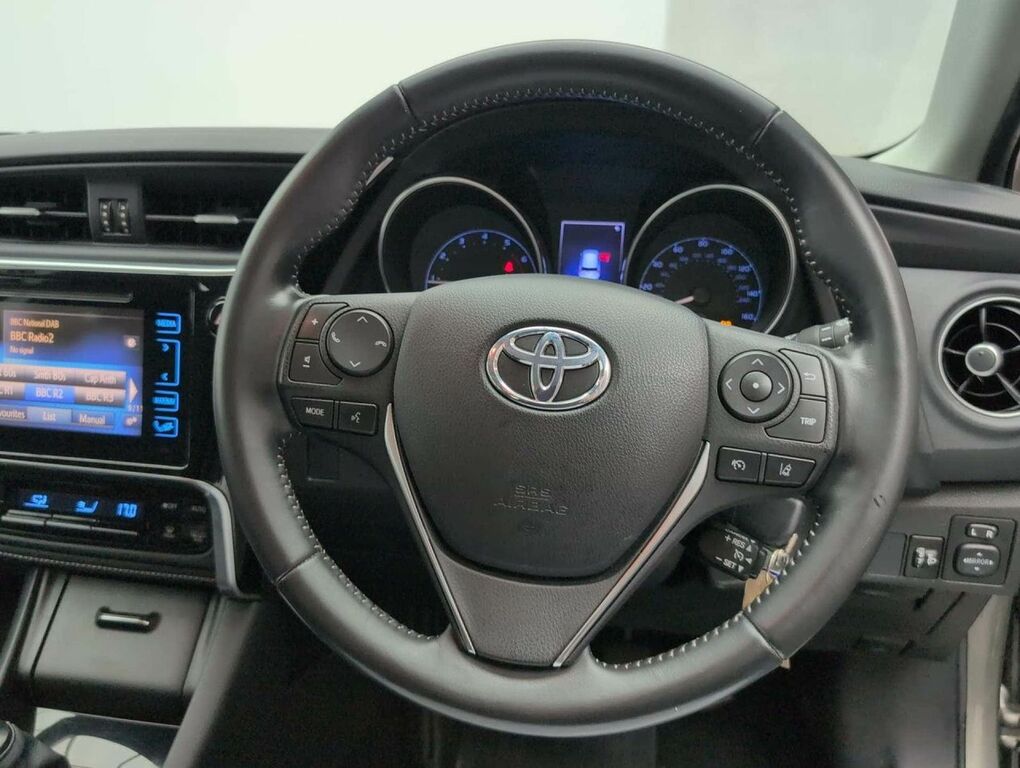 Toyota Auris Icon Tech Black #23