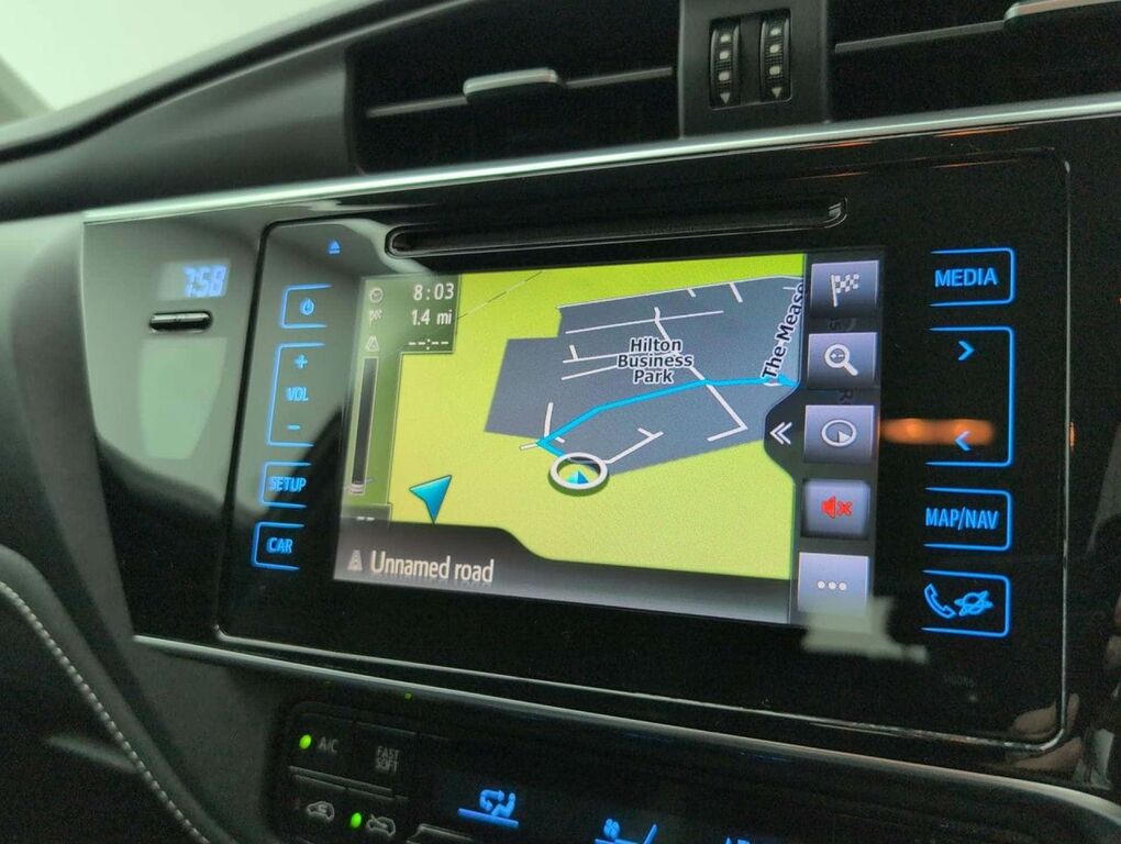 Toyota Auris Icon Tech Black #13