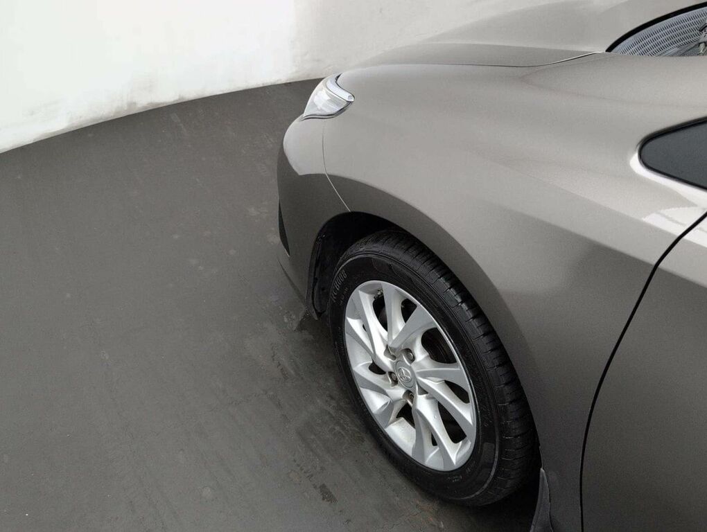 Toyota Auris Icon Tech Black #31