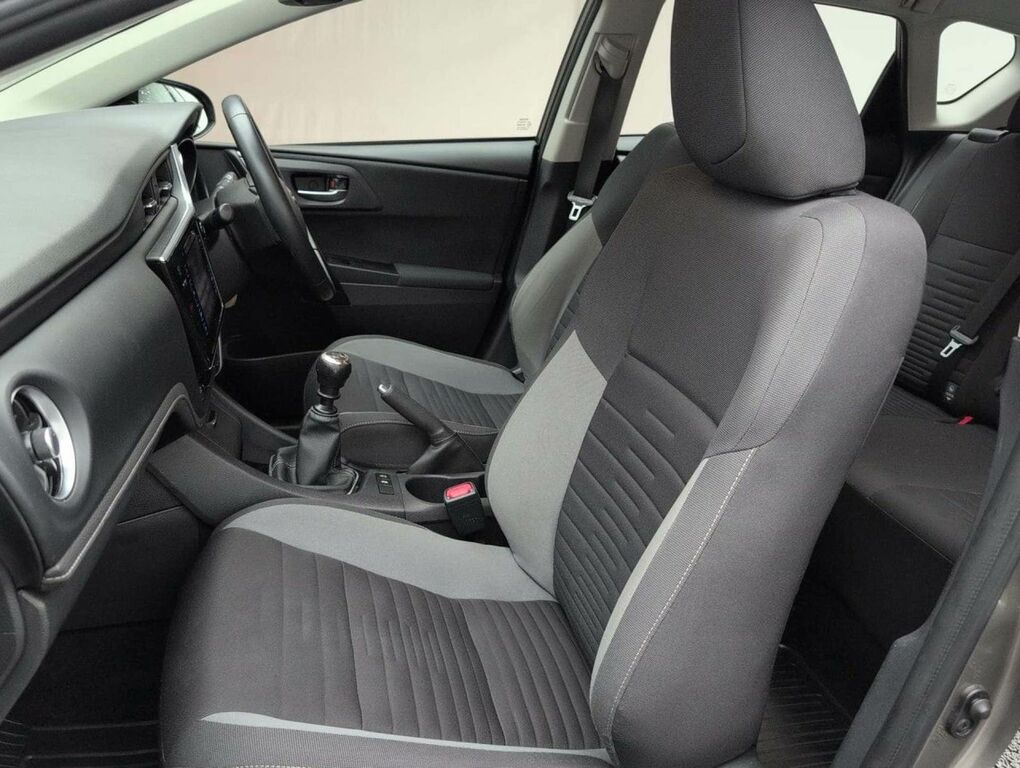 Toyota Auris Icon Tech Black #29