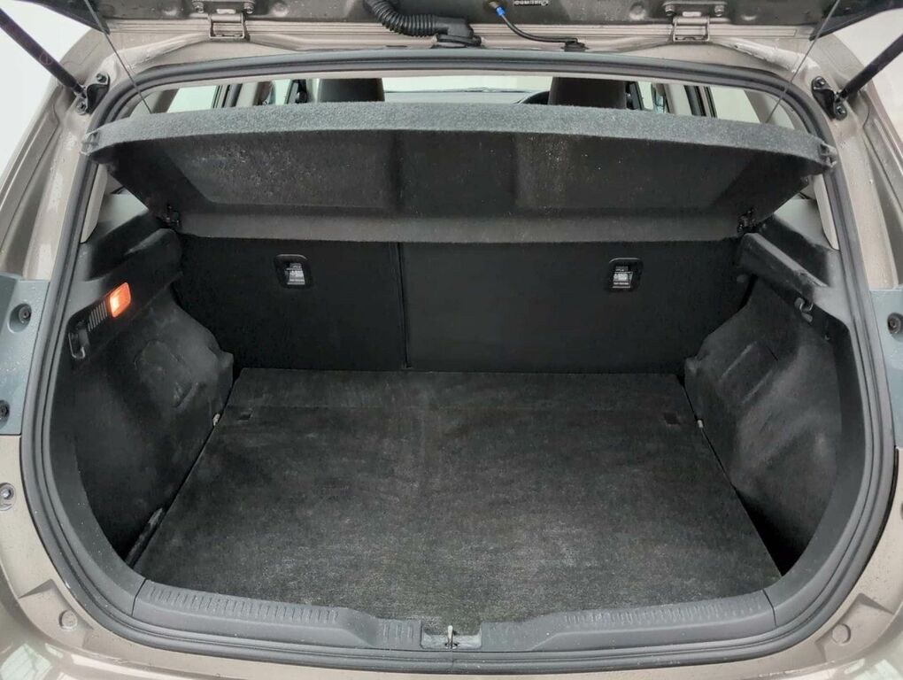 Toyota Auris Icon Tech Black #27