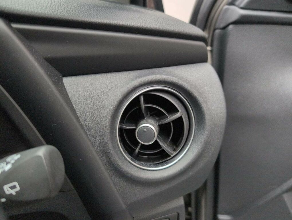 Toyota Auris Icon Tech Black #21