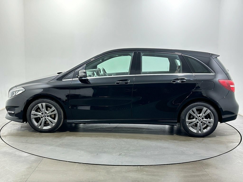 Mercedes-Benz B Class 1.6L Exclusive Edition Black #4