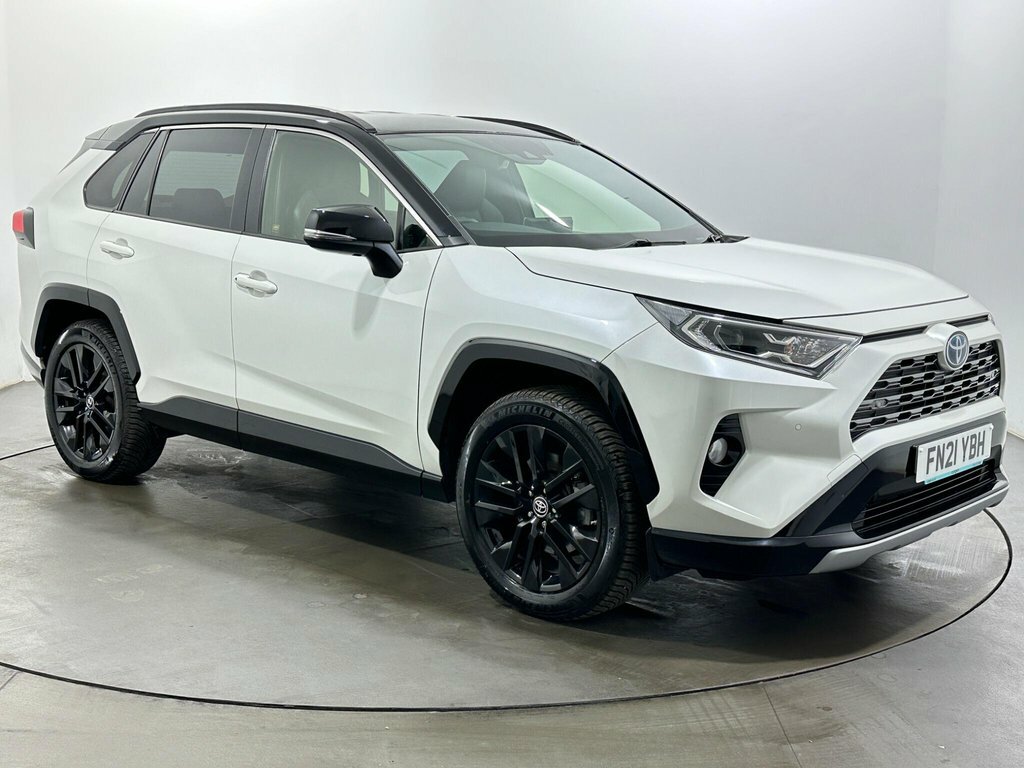 Toyota Rav 4 2.5L Dynamic FN21YBH White