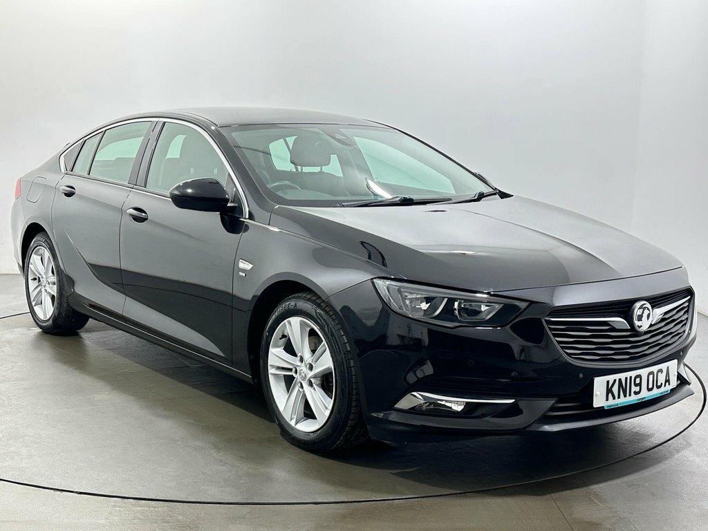 Vauxhall Insignia 1.6L Sri Nav Black