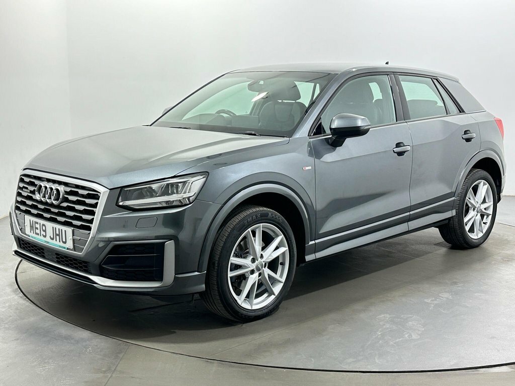 Audi Q2 2L S Line ME19JHU Grey #3