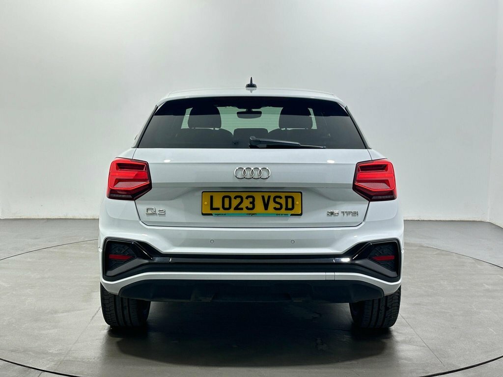 Audi Q2 1.5L Black Edition LO23VSD White #6