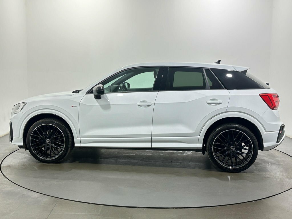 Audi Q2 1.5L Black Edition LO23VSD White #4