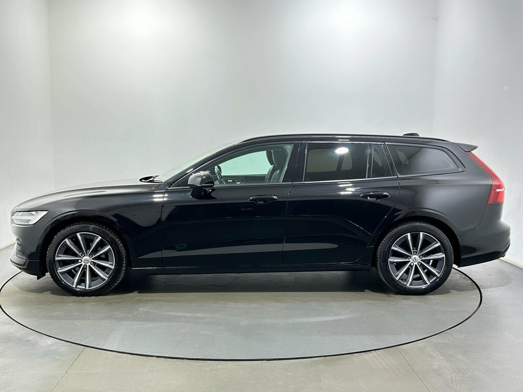 Volvo V60 2L Momentum Black #4