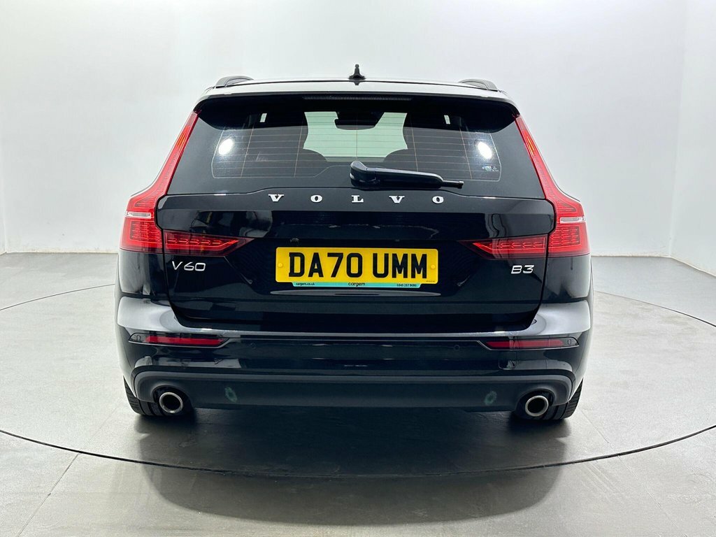 Volvo V60 2L Momentum Black #6