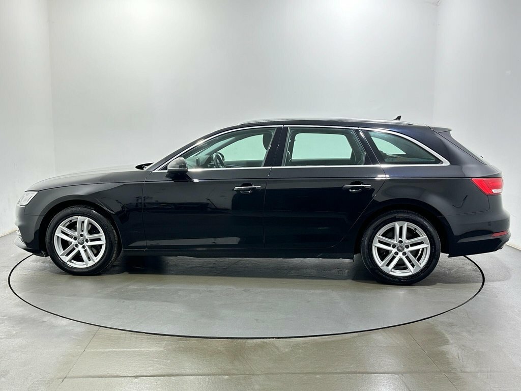 Audi A4 Avant 2L Se YB19WRF Black #4