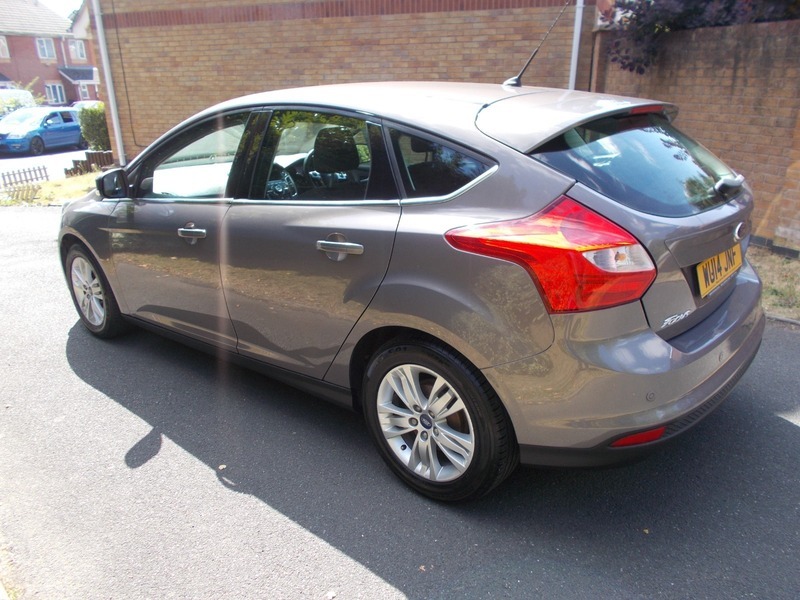 Ford Focus 1.6 Titanium Navigator Hatchback WU14JNF Brown #6