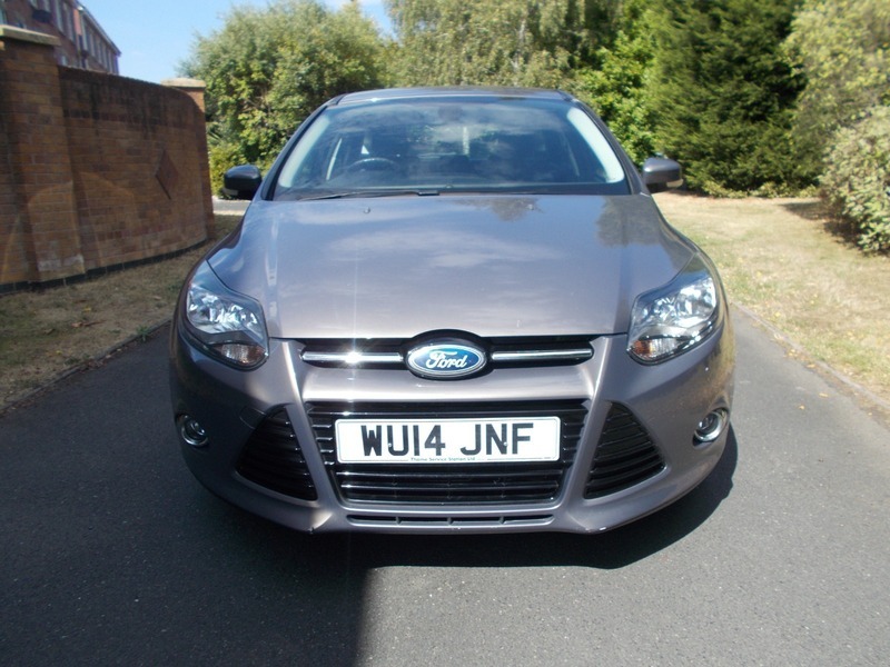 Ford Focus 1.6 Titanium Navigator Hatchback WU14JNF Brown #3