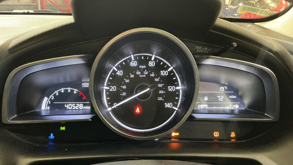 Mazda 2 1.5 Skyactiv-g Sport Nav Hatchback Man KC19FUE White #4