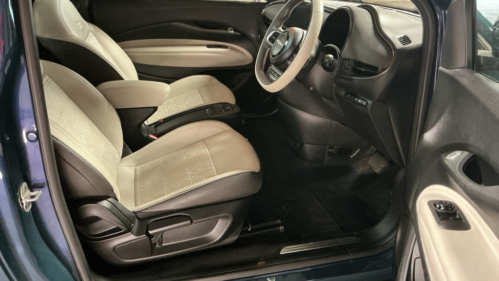 Fiat 500E 42Kwh La Prima By Bocelli Hatchback A Green #4