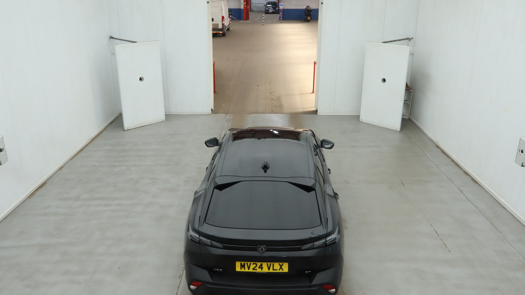Peugeot 408 1.2 Puretech Gt Fastback Eat Euro 6 S Black #2