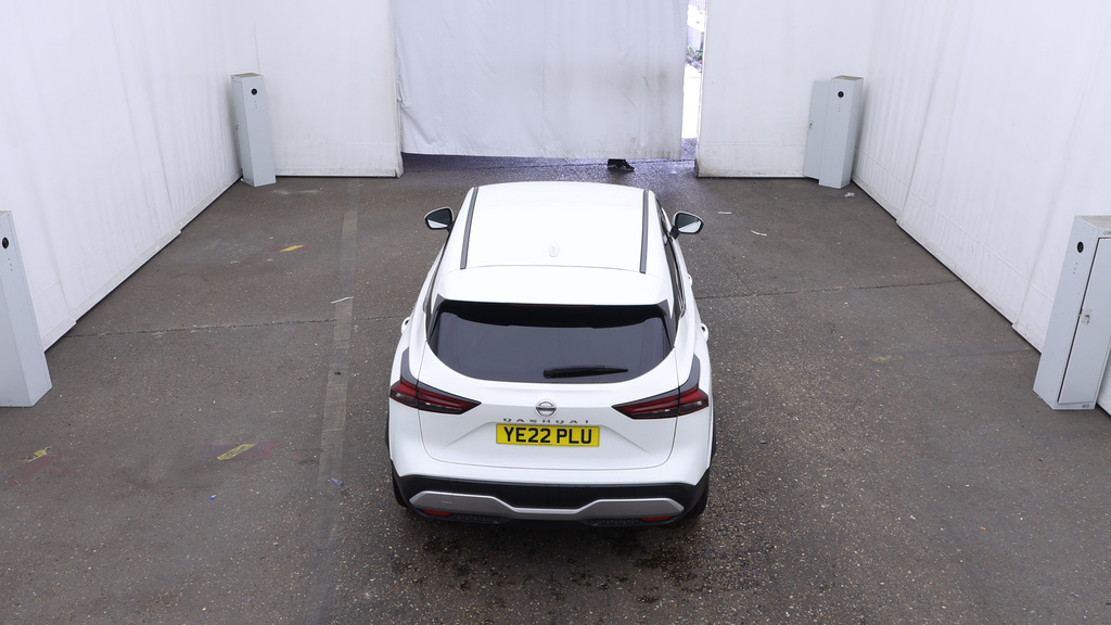 Nissan Qashqai 1.3 Dig-t 140Ps Acenta Premium Glass Roof Red #2