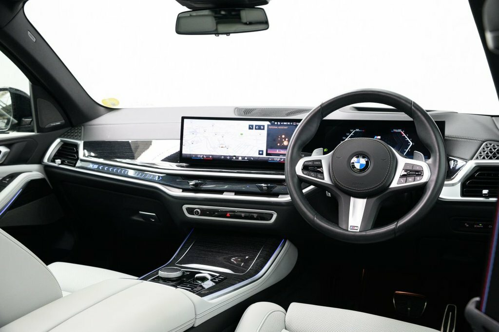 BMW X5 3L M Sport VK25YKL Black #3