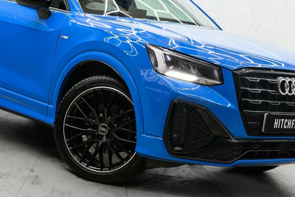 Audi Q2 1.5L Black Edition Blue #2