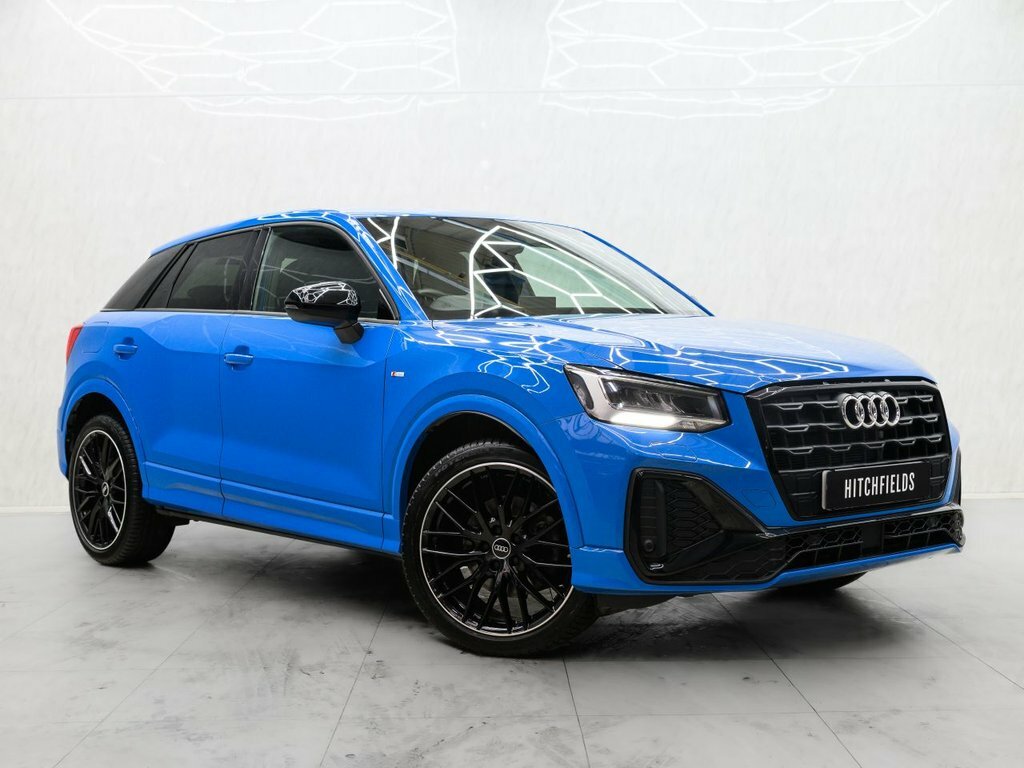 Audi Q2 1.5L Black Edition Blue