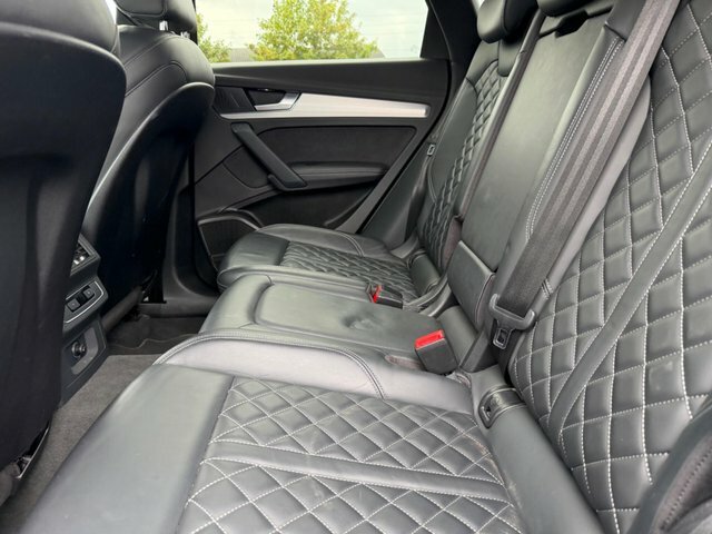 Audi SQ5   #28