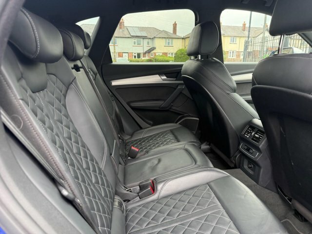 Audi SQ5   #25