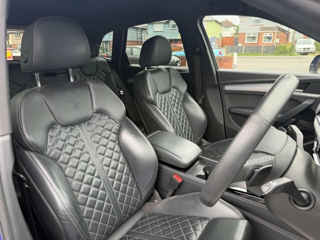 Audi SQ5   #22