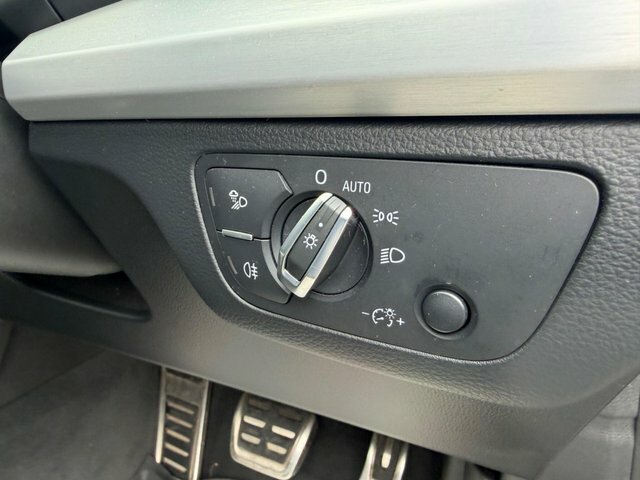 Audi SQ5   #33