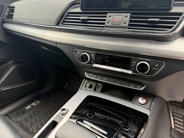 Audi SQ5   #52