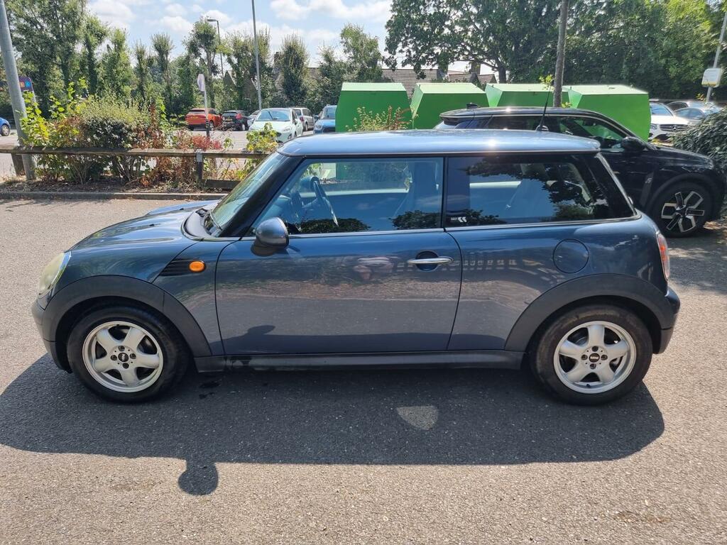 Mini Hatch 1.6L Cooper D Black #9