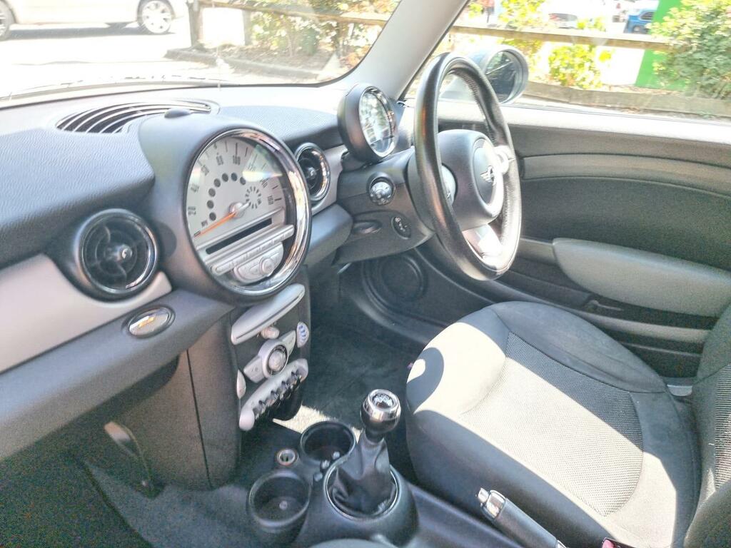 Mini Hatch 1.6L Cooper D Black #14