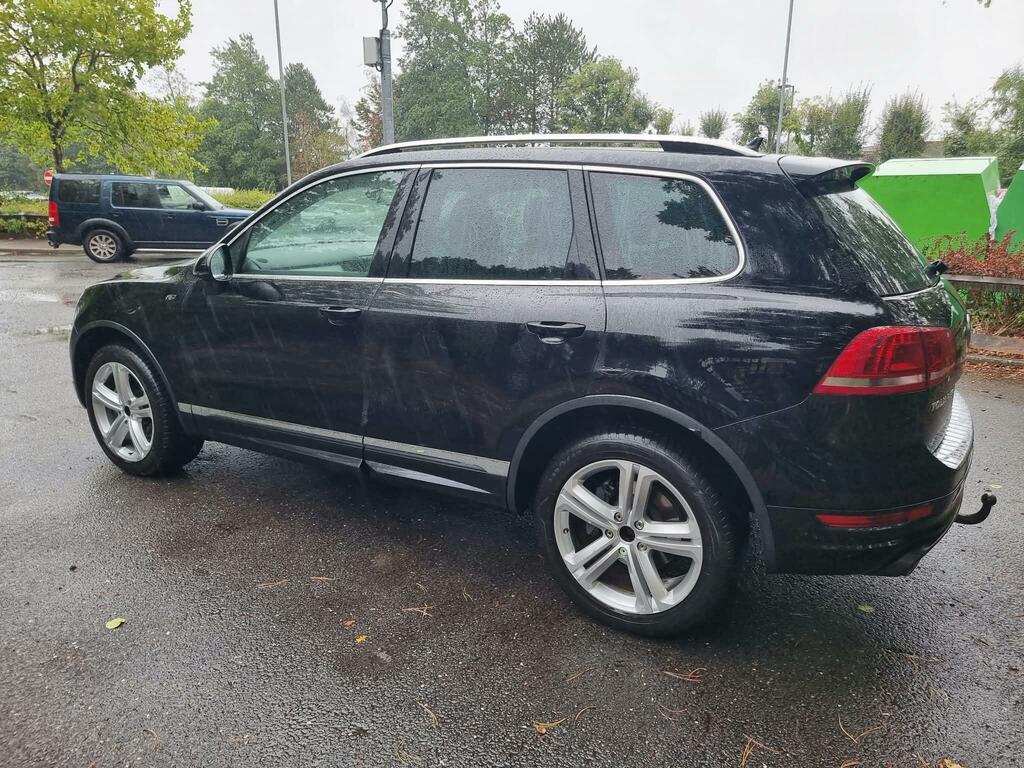 Volkswagen Touareg R-line Black #4