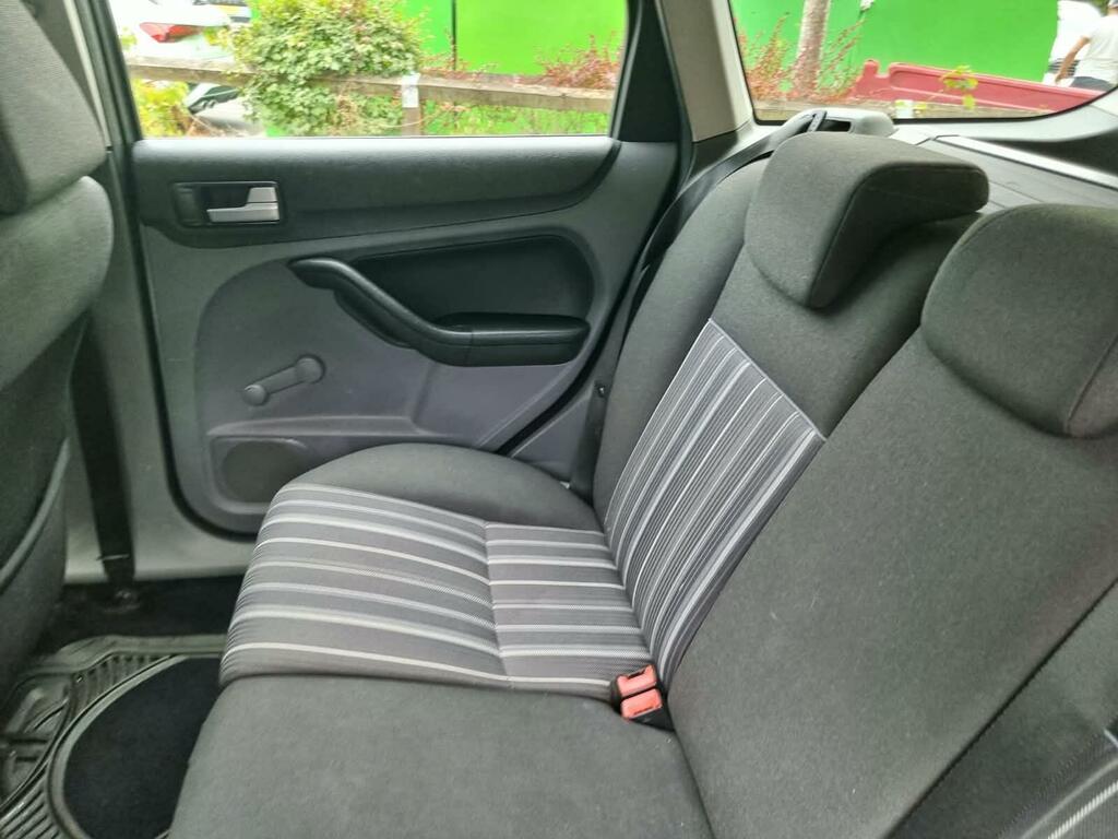 Ford Focus Focus St-2 White #22