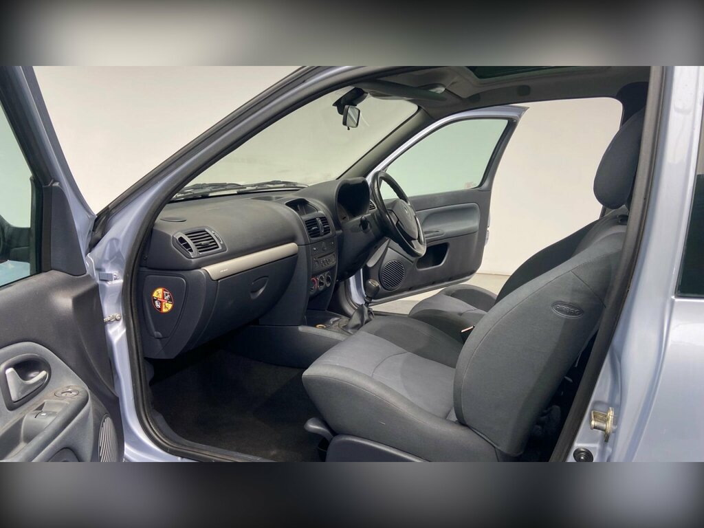 Renault Clio Expression 16V Silver #33