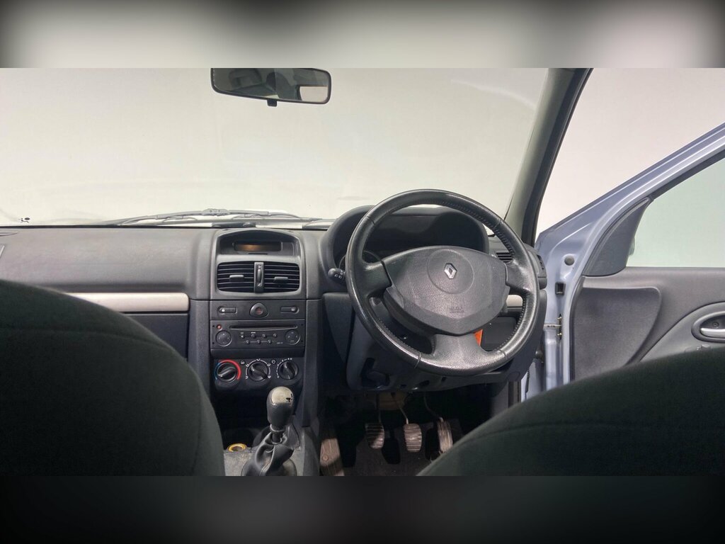 Renault Clio Expression 16V Silver #35