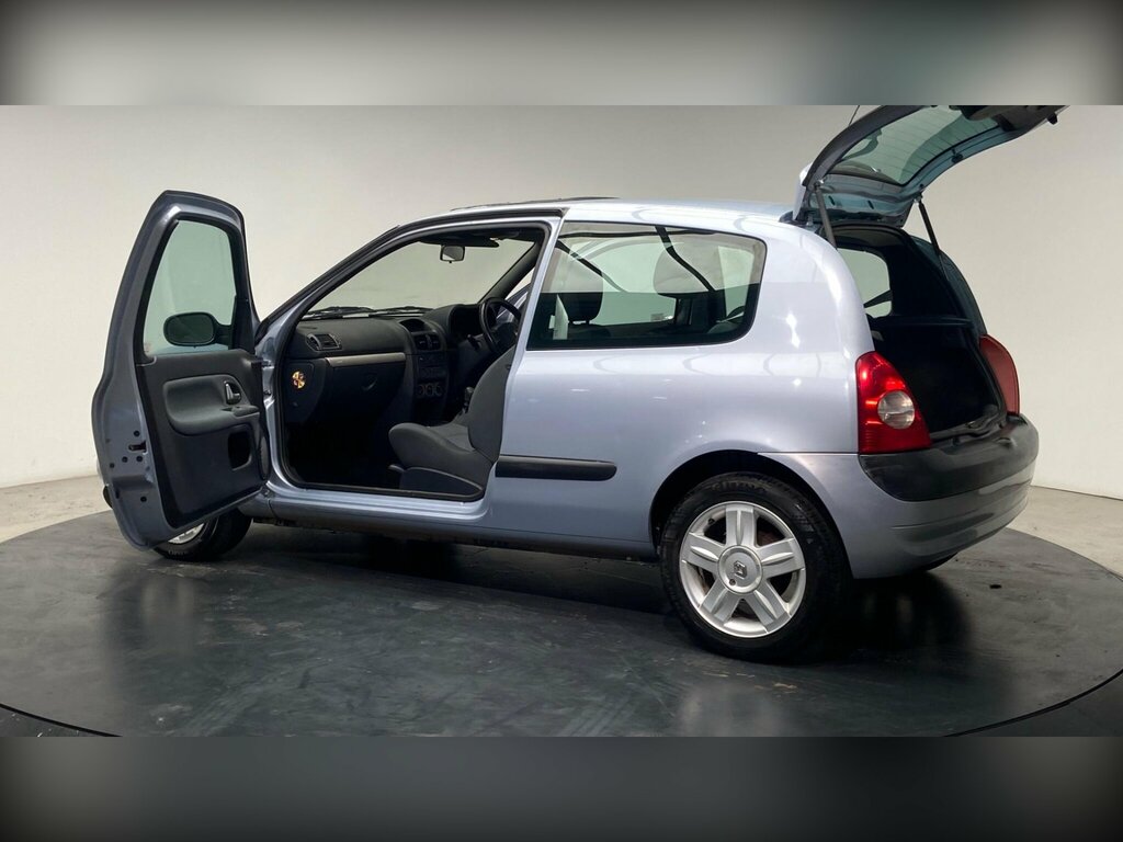 Renault Clio Expression 16V Silver #23