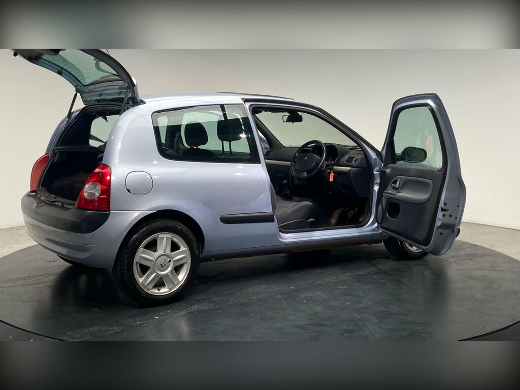 Renault Clio Expression 16V Silver #29