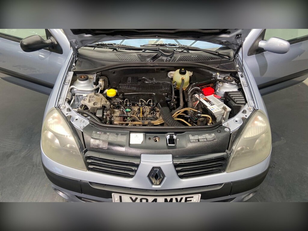 Renault Clio Expression 16V Silver #48