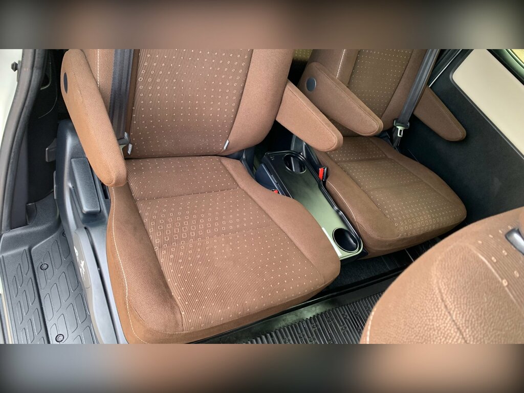 Toyota Voxy Petrol  #37