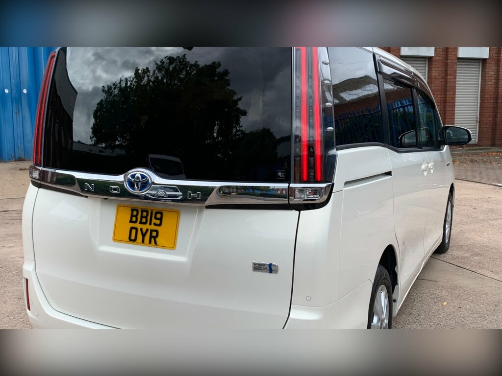 Toyota Voxy Petrol  #16