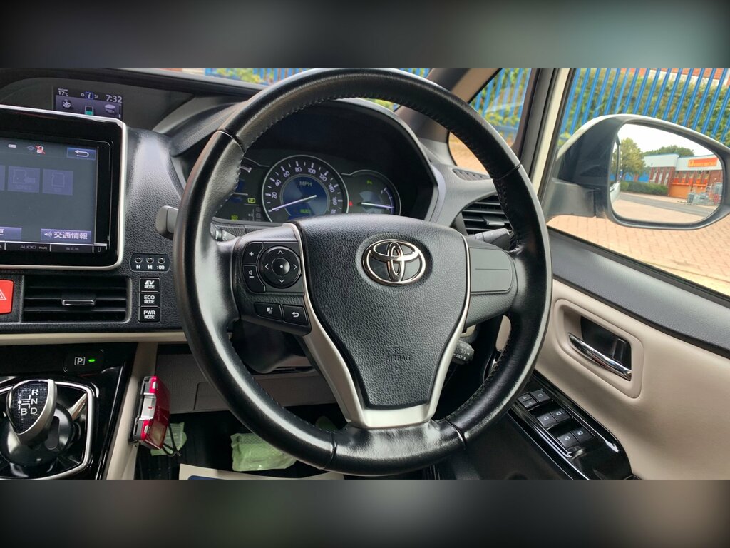 Toyota Voxy Petrol  #69