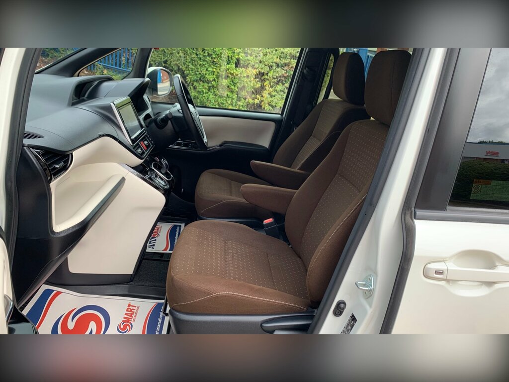 Toyota Voxy Petrol  #47