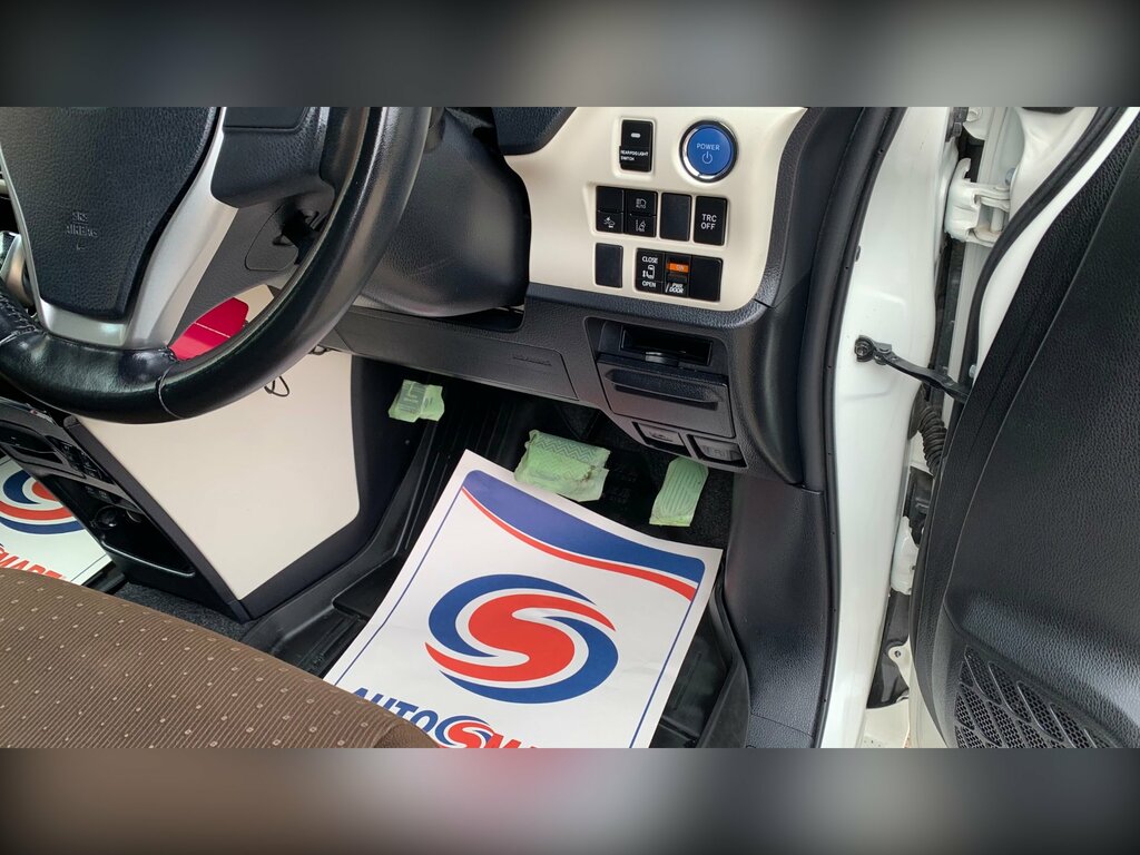 Toyota Voxy Petrol  #42