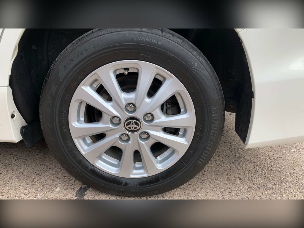 Toyota Voxy Petrol  #24